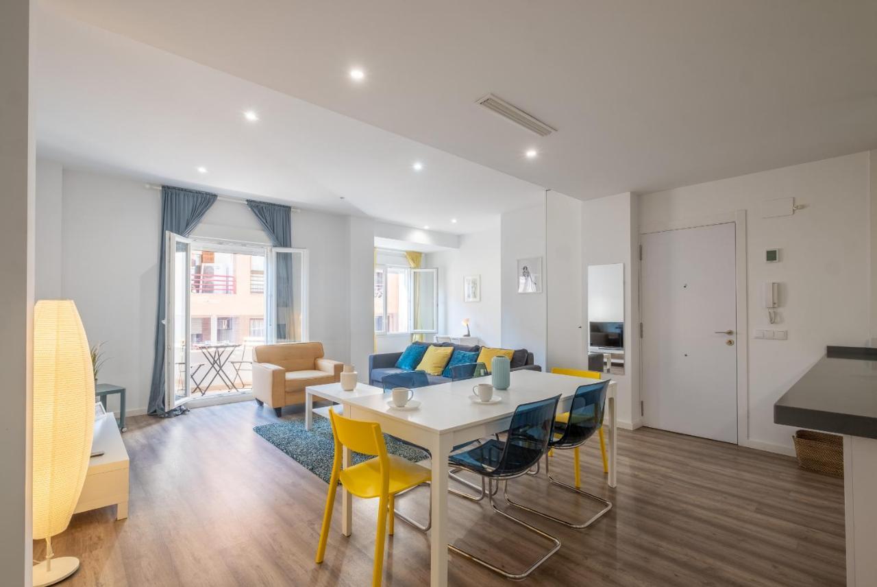 Modern, Stylish With Balcony Apartamento Valência